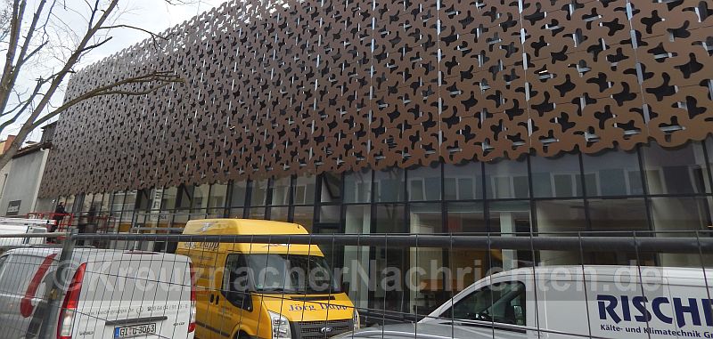 040416 parkhaus ornament