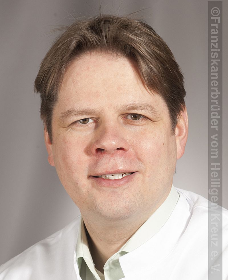 Dr. med. Jens Kreuz ist Facharzt für Innere Medizin, Kardiologie und Pneumologie am Krankenhaus St. Marienwörth