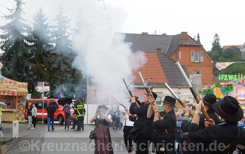 Jahrmarkt KH 2017 Eröffnung Böller