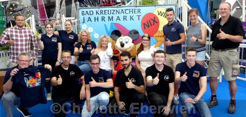 Ein gutes Team: Willi Kipp, Domenika Theobald, Tatjana Weber, Heike Kaster-Meurer, Denise Schmidt, Silvia Orth, Niklas Gattung, Johanna Lorenz, Rudolf Anheuser (hintere Reihe von links), Hansjörg Rehbein, Stefan Köhler, Christian Baum, Tarik Kücüktas, Nicolay Mikulim und Lukas Lamb (vordere Reihe von links)